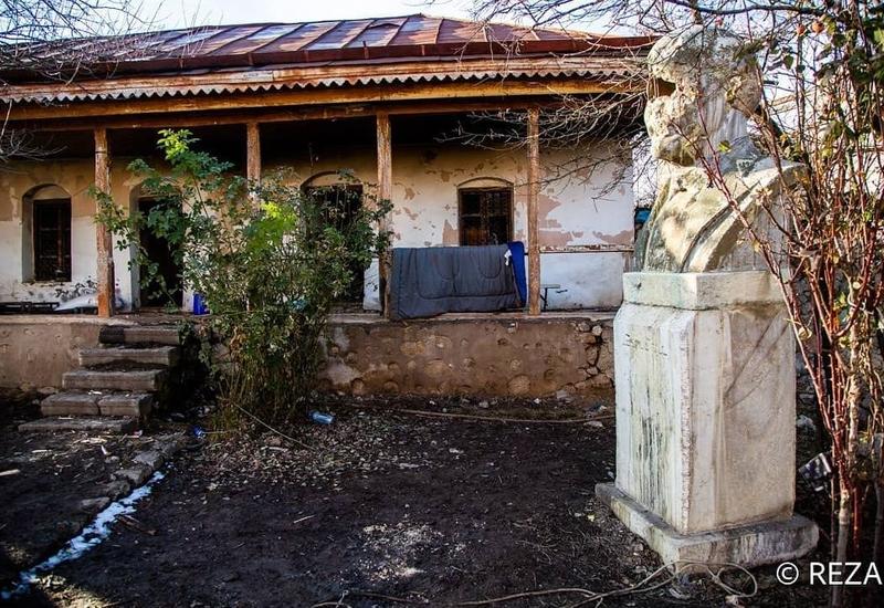 Реза Дегати показал разрушенный дом Бюльбюля