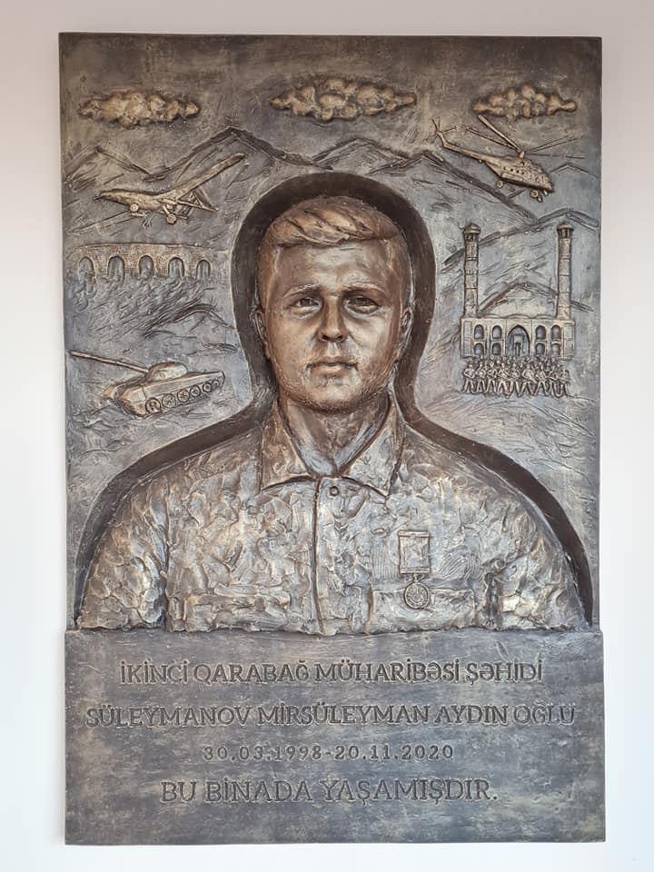 Молодые скульпторы увековечивают память о героях карабахской войны