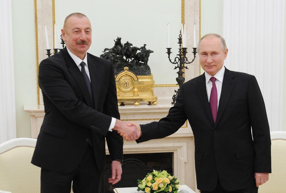 Состоялась двусторонняя встреча Президента Ильхама Алиева и Владимира Путина