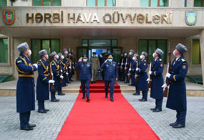Азербайджан и Пакистан обсудили сотрудничество в сфере военной авиации