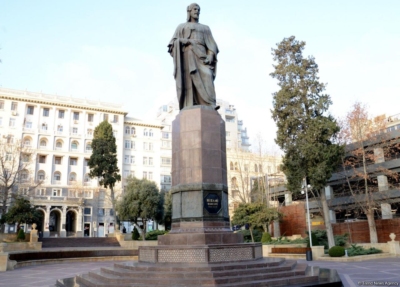 История создания знаменитого памятника Низами Гянджеви в Баку
