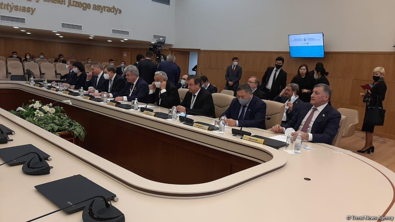 На парламентских выборах в Казахстане лидирует партия "Нур Отан"