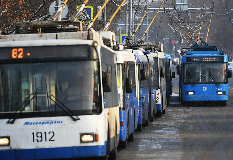Пожар произошел в троллейбусном парке в Москве