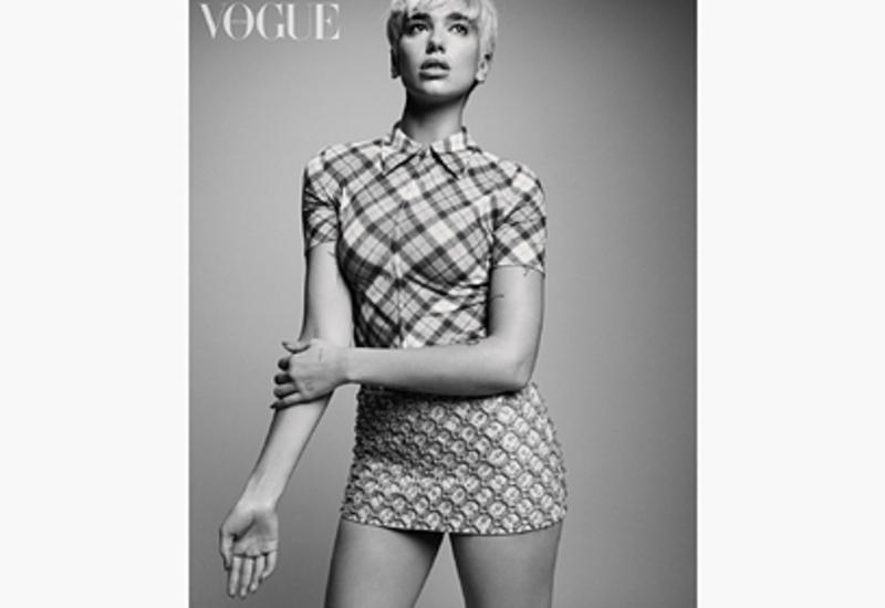 Дуа Липа снялась для обложки Vogue в стиле 60-х
