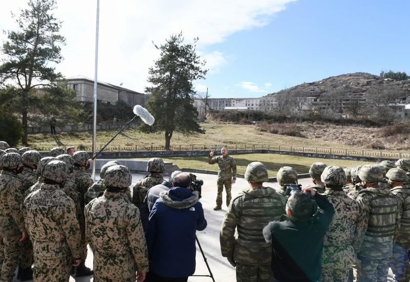 Prezident İlham Əliyev: Bütün şəhid ailələrinə dövlət tərəfindən mənzillər, evlər veriləcək