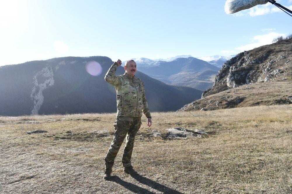 Prezident İlham Əliyev: Cıdır düzündə armudu stəkanda çay, paxlava ilə, dostlarımız sevinsin, düşmənlərin gözü kor olsun!