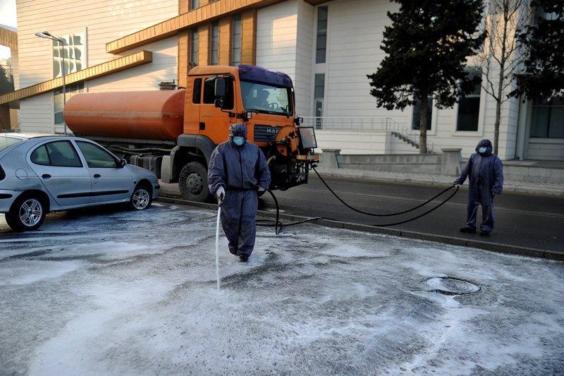 Бакинские улицы вновь продезинфицированы