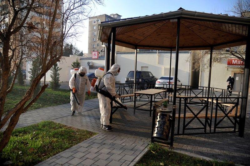 Бакинские улицы вновь продезинфицированы