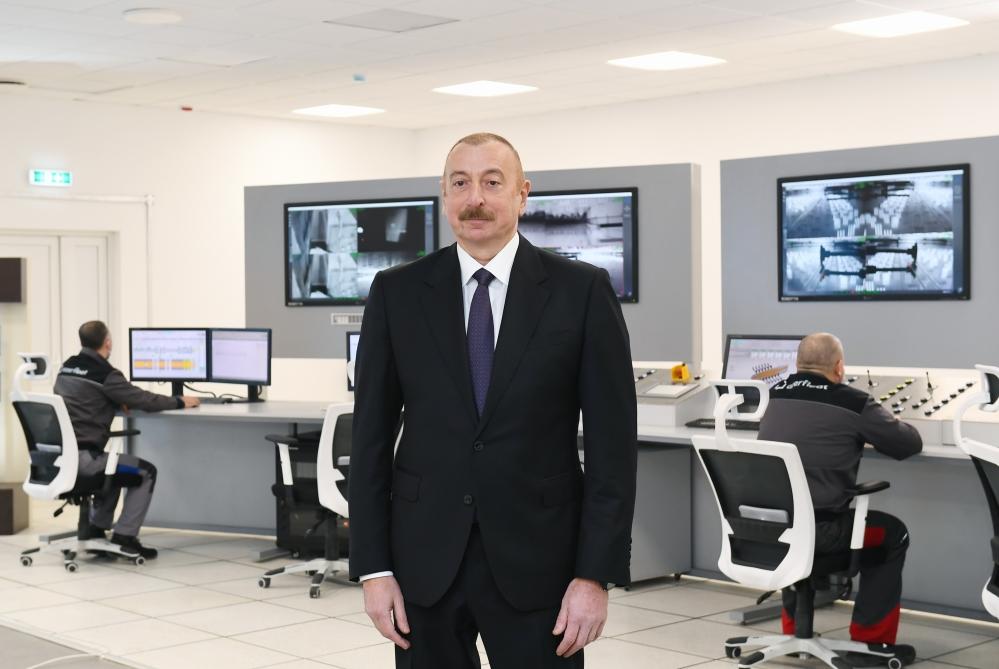 Президент Ильхам Алиев заложил фундамент двух заводов и открыл предприятие по производству листового стекла в Сумгайыте
