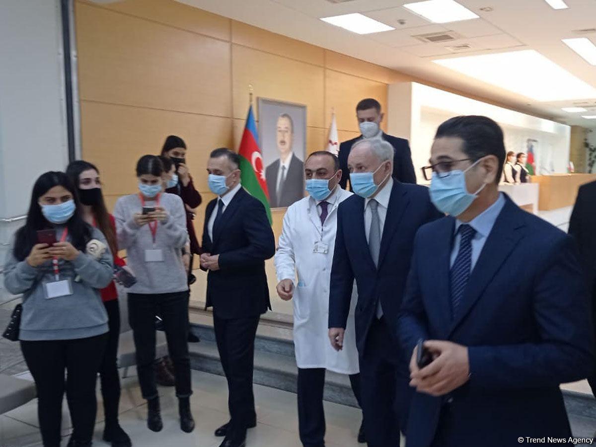 Огтай Ширалиев и Рамин Байрамлы прошли вакцинацию от коронавируса