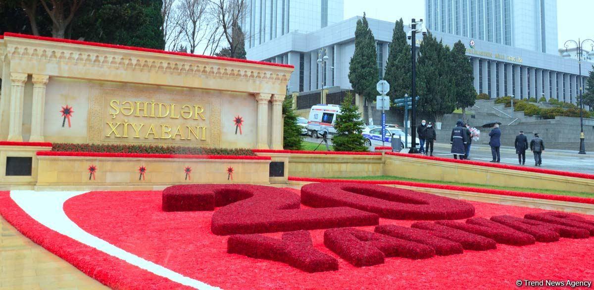 Азербайджанцы чтят светлую память жертв 20 Января