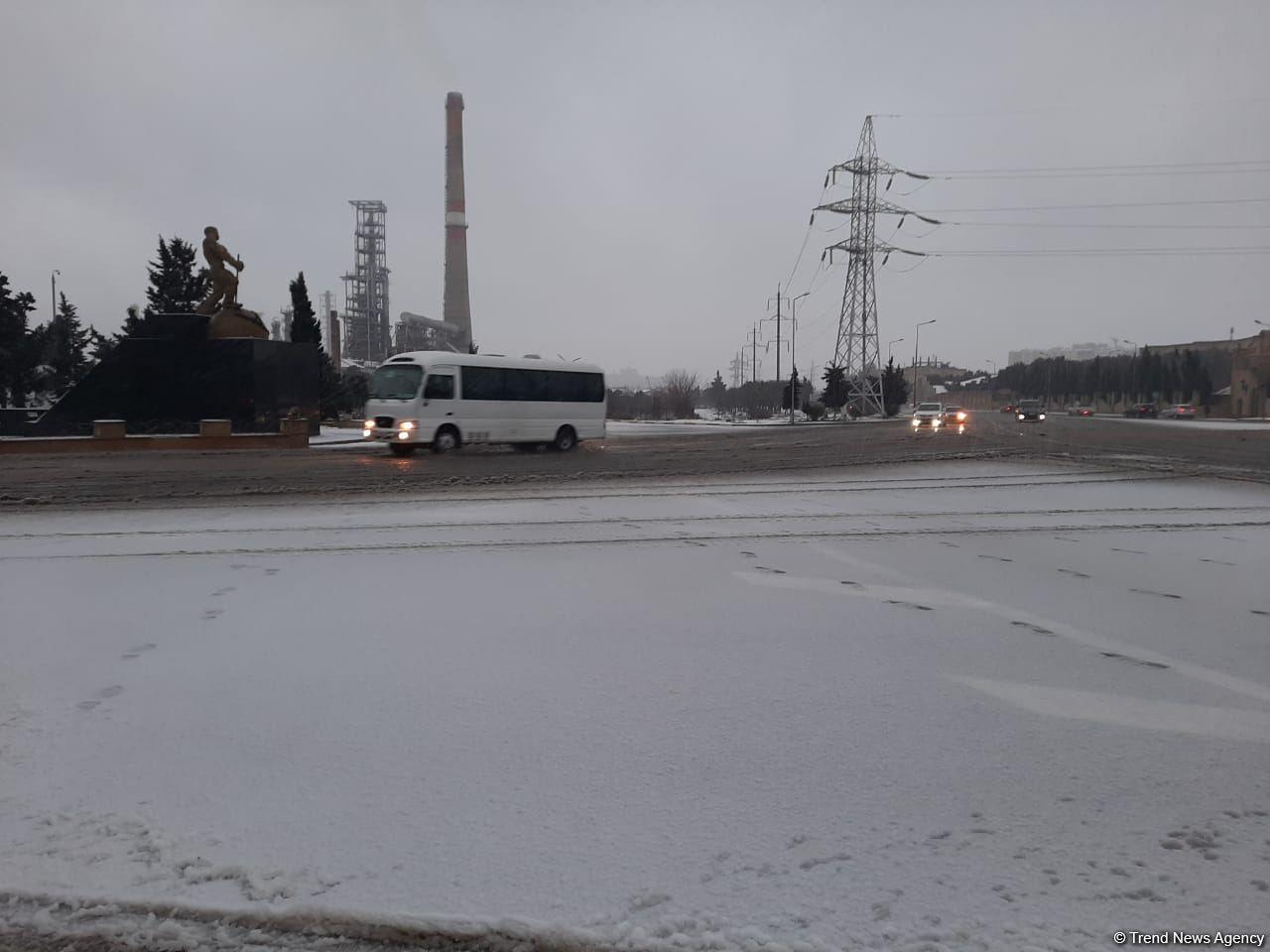 Первый снег в Баку