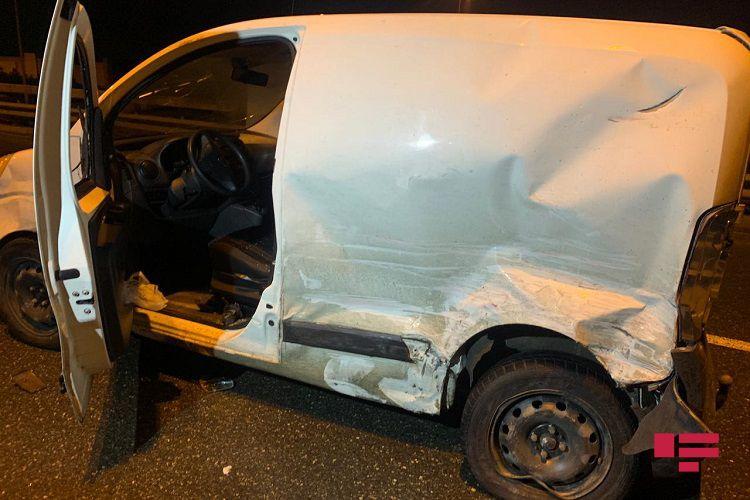 В Баку столкнулись 11 автомобилей, есть пострадавшие