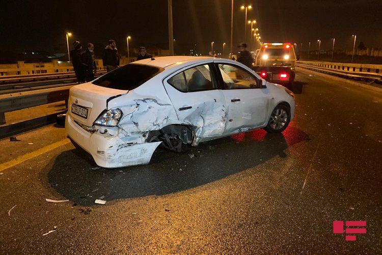 В Баку столкнулись 11 автомобилей, есть пострадавшие