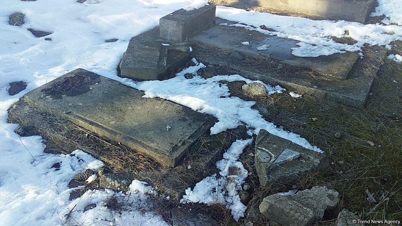 Армяне грабили могилы азербайджанцев в поисках золотых зубов