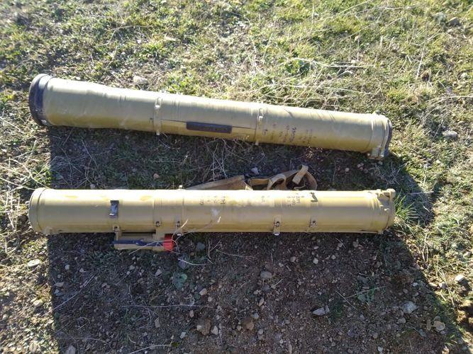 В прифронтовых районах обнаружены сотни неразорвавшихся боеприпасов