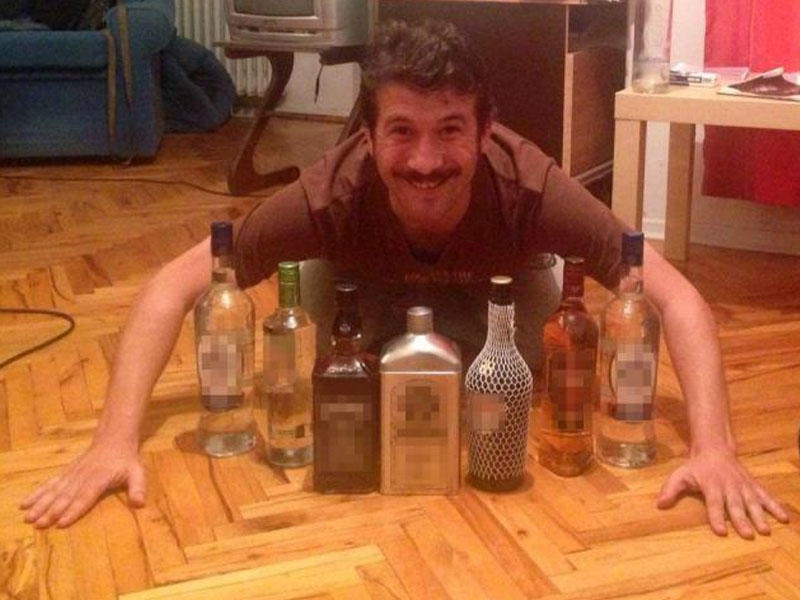 Известный турецкий актер скончался от отравления поддельным алкоголем