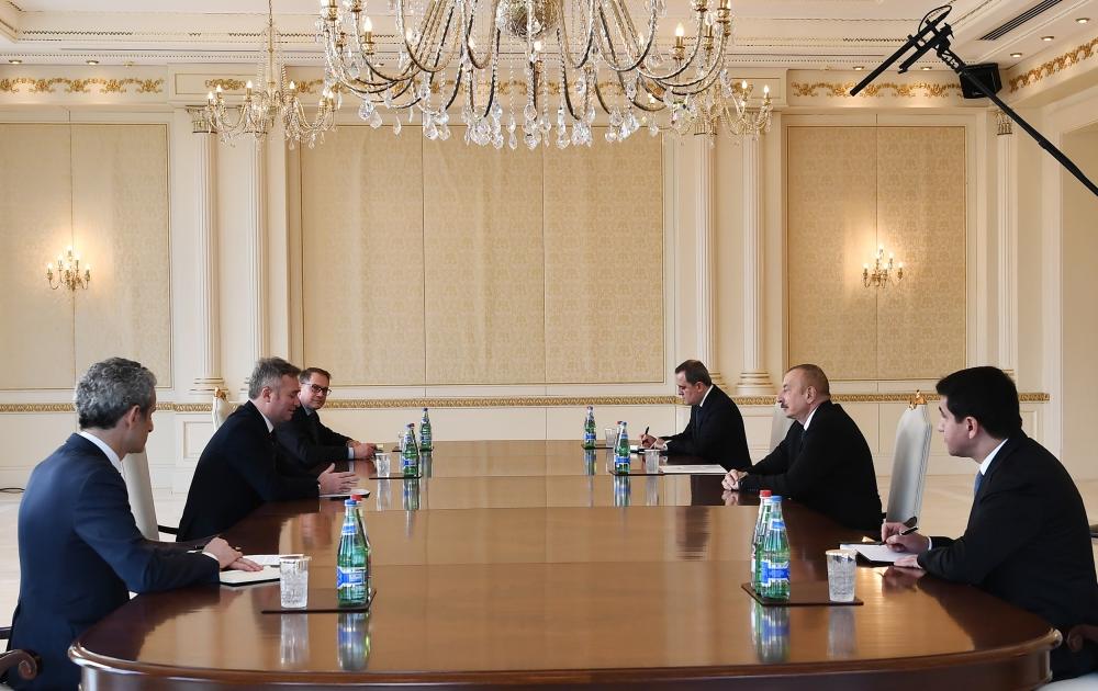Президент Ильхам Алиев принял госсекретаря министерства Европы и иностранных дел Франции