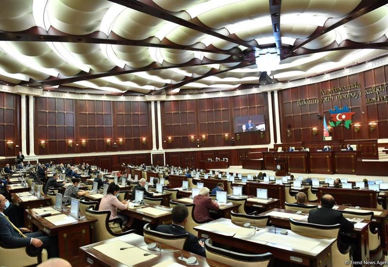 Обнародована повестка очередного заседания парламента Азербайджана