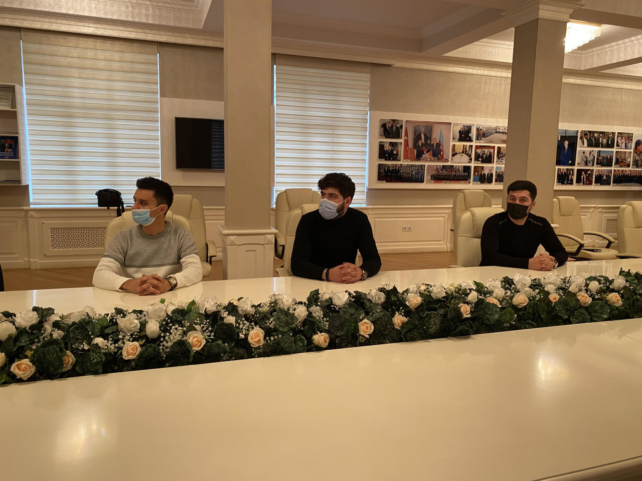 Rektor Gənclər Günündə Vətən müharibəsində iştirak edən tələbələrlə görüşdü