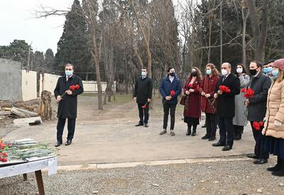 Представители ЮНИСЕФ и МККК посетили школы в Гяндже и Тертере, пострадавшие от армянских атак - ФОТО