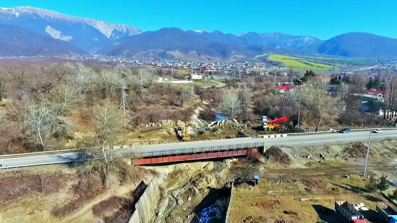 В Азербайджане строится новая дорога