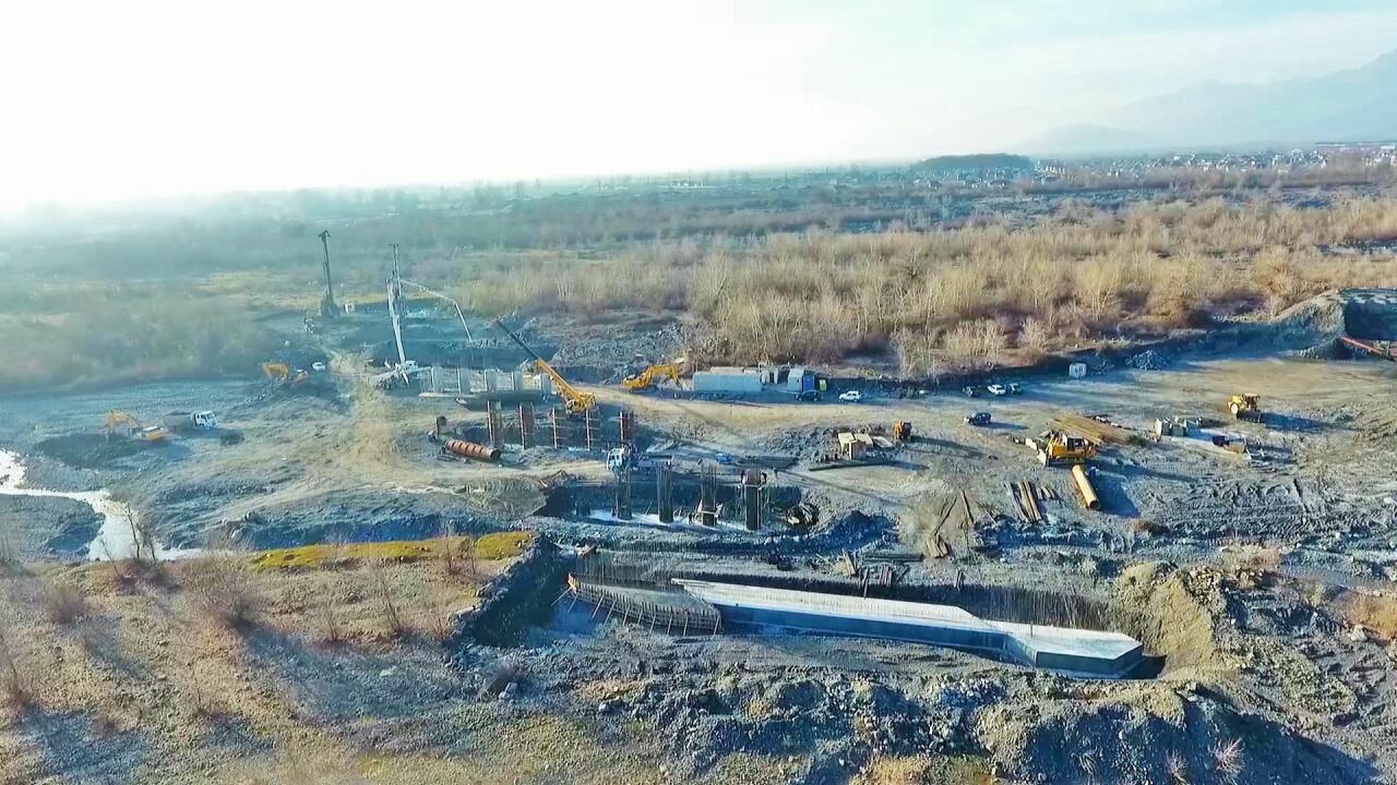В Азербайджане строится новая дорога