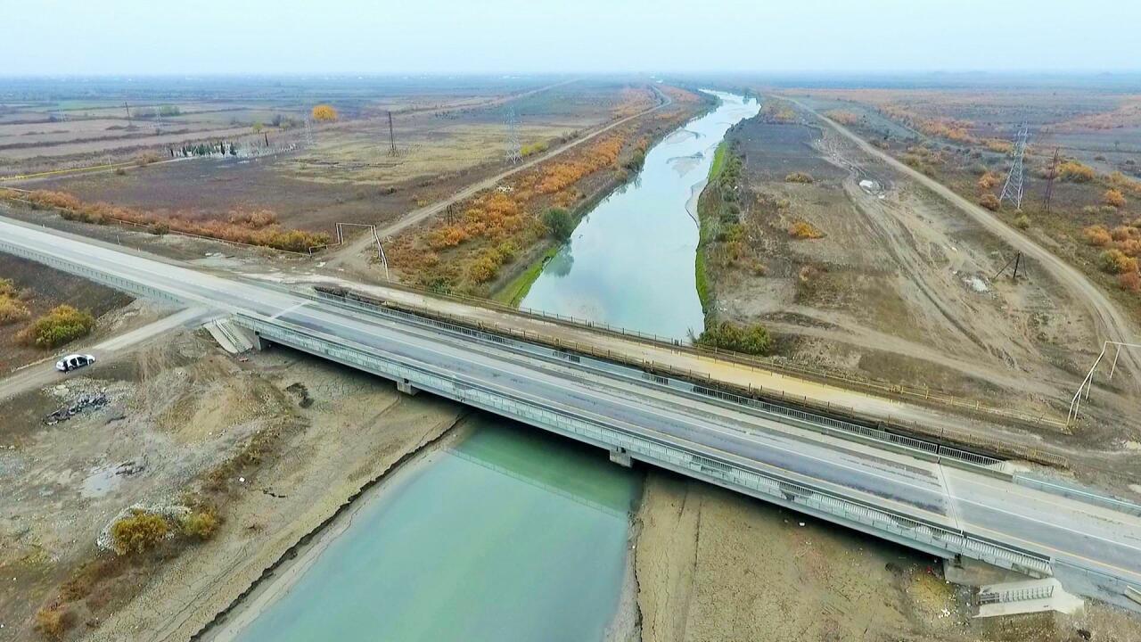 В Азербайджане построен новый автомобильный мост через Куру