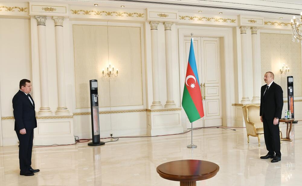 Президент Ильхам Алиев принял верительные грамоты новоназначенного посла Беларуси в Азербайджане