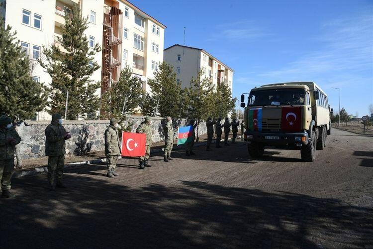 Азербайджанские военнослужащие вернулись с учений в Турции