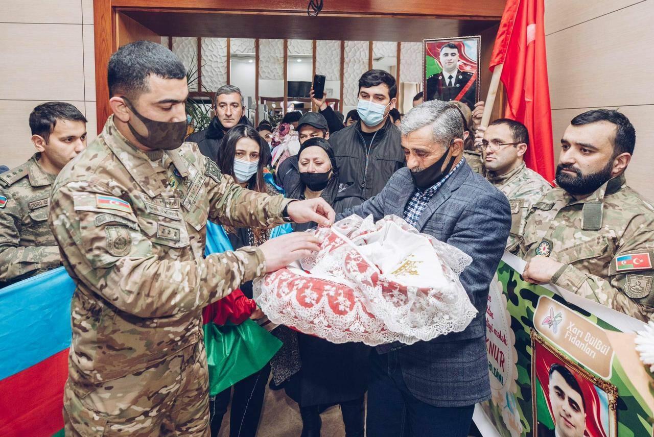 Фонд "YAŞAT" откроет счет на 5000 AZN для новорожденного ребенка еще одного шехида