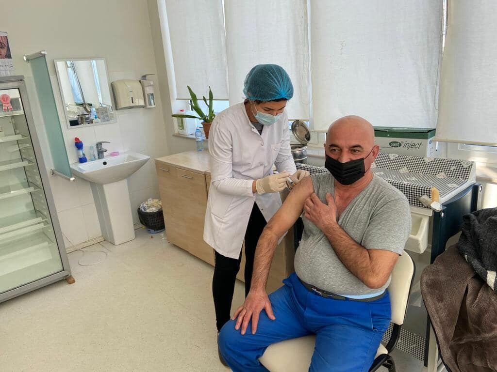 Сотрудники Бакинского порта прошли вакцинацию против коронавируса