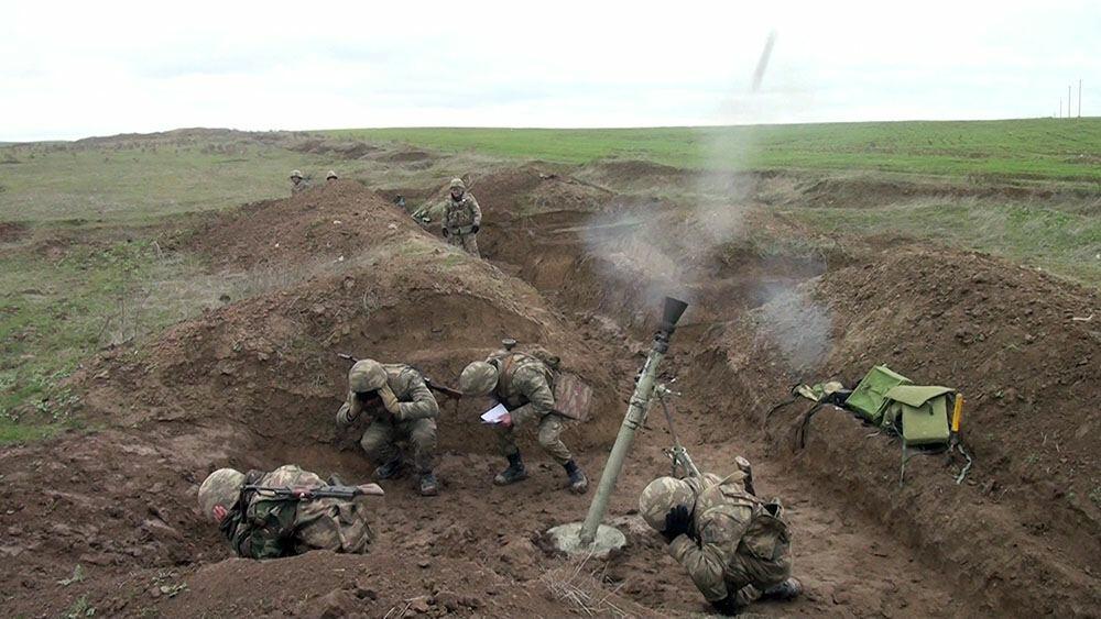 Азербайджанские минометчики продолжают учебные тренировки