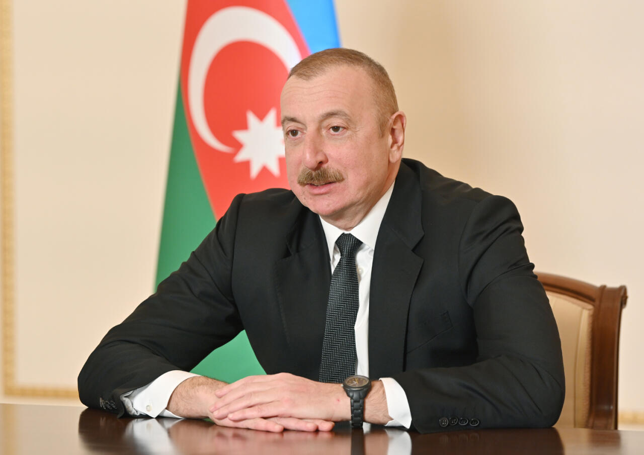 Президент Ильхам Алиев принял в видеоформате генерального исполнительного директора компании Signify и других представителей руководства компании