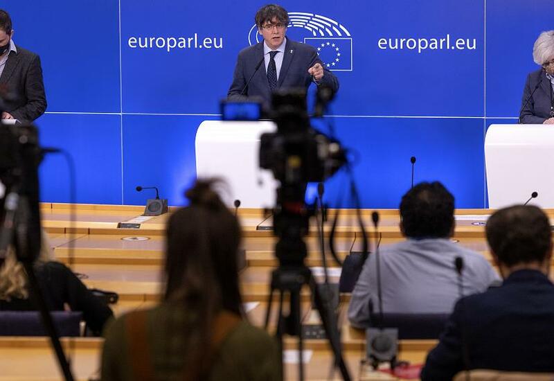 Европарламент лишает неприкосновенности каталонских сепаратистов