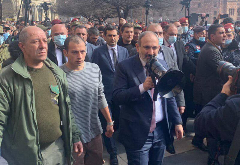 Никол Пашинян провел шествие со сторонниками