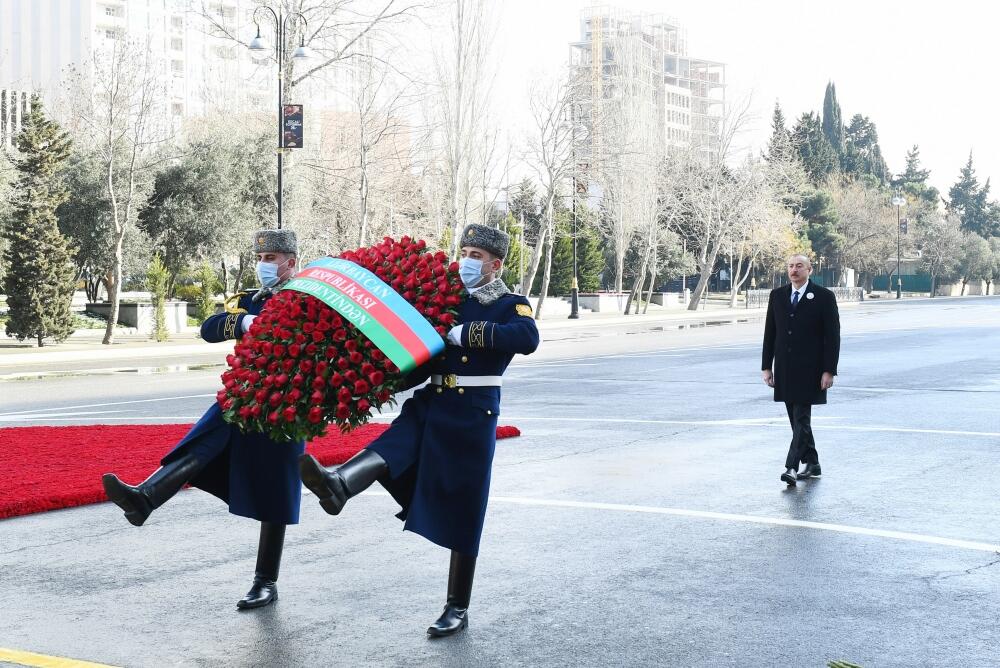 Президент Ильхам Алиев и Первая леди Мехрибан Алиева приняли участие в церемонии почтения памяти жертв Ходжалинского геноцида