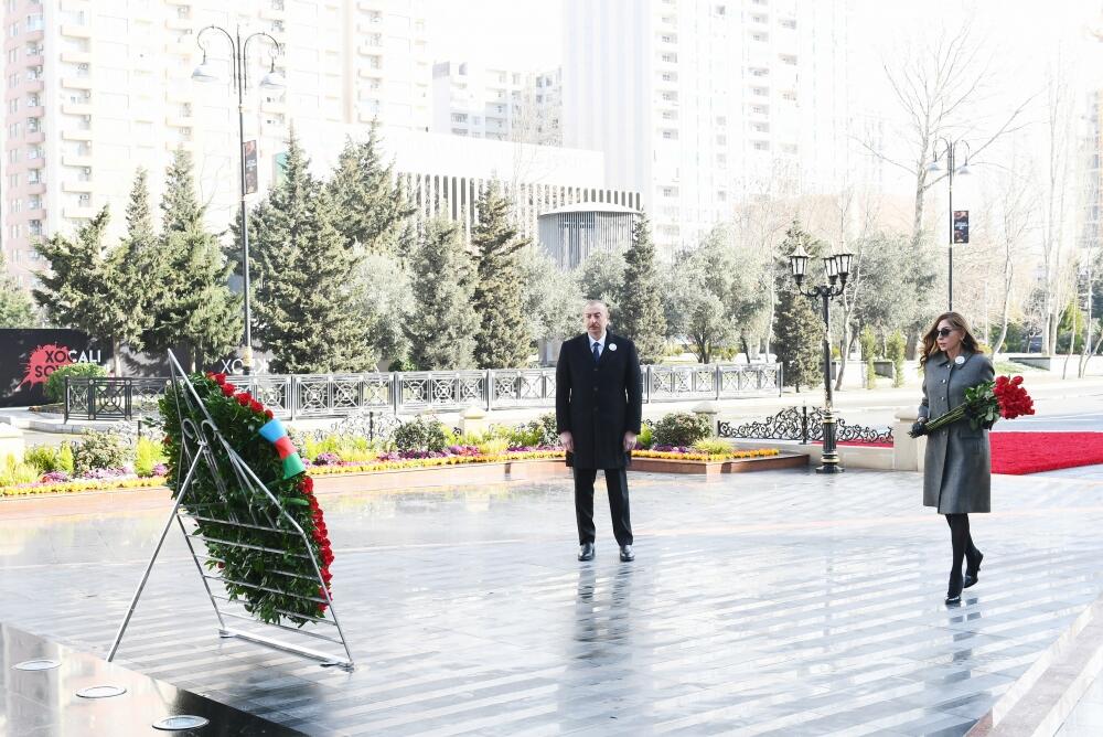 Президент Ильхам Алиев и Первая леди Мехрибан Алиева приняли участие в церемонии почтения памяти жертв Ходжалинского геноцида