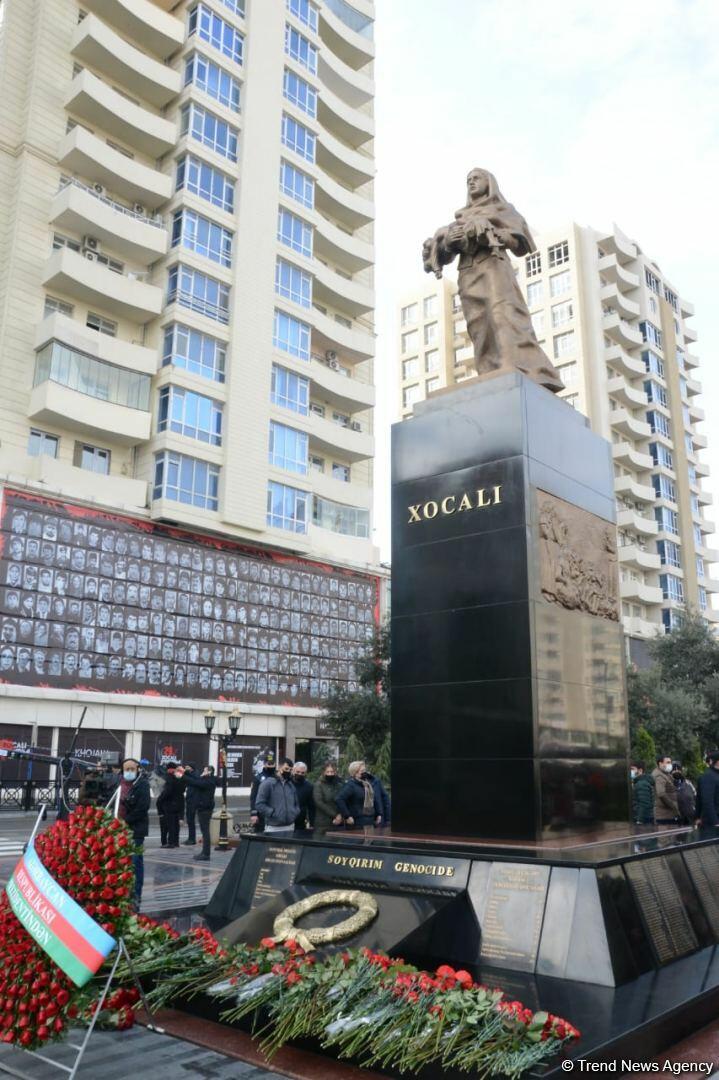 Общественность Азербайджана чтит память жертв Ходжалинского геноцида