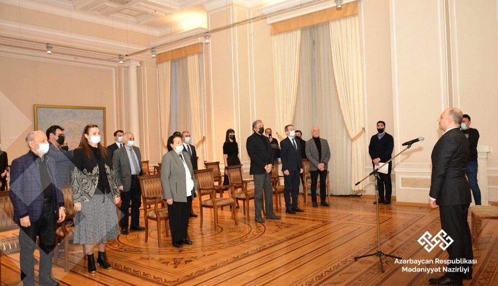 В Баку открылась выставка картин и скульптур, посвященная Ходжалинскому геноциду