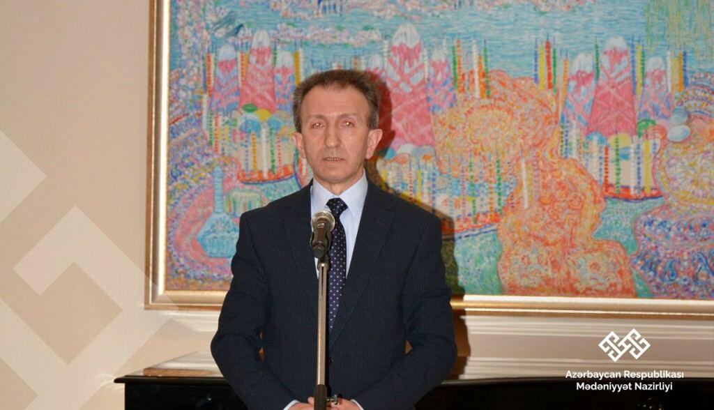 В Баку открылась выставка картин и скульптур, посвященная Ходжалинскому геноциду