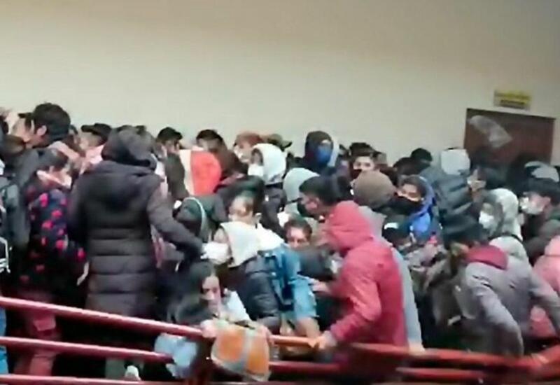 В Боливии пять студентов погибли из-за давки в университете