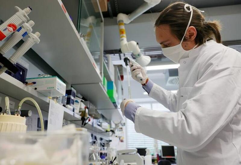 У новорожденного ребенка нашли новую мутацию коронавируса