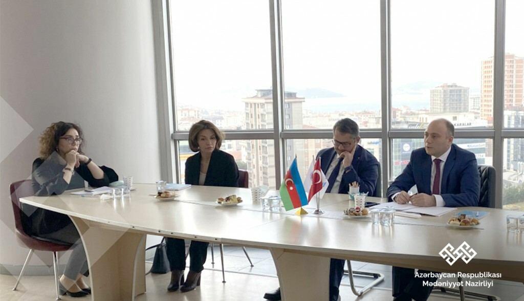 Анар Керимов встретился с известными азербайджанцами, проживающими в Турции