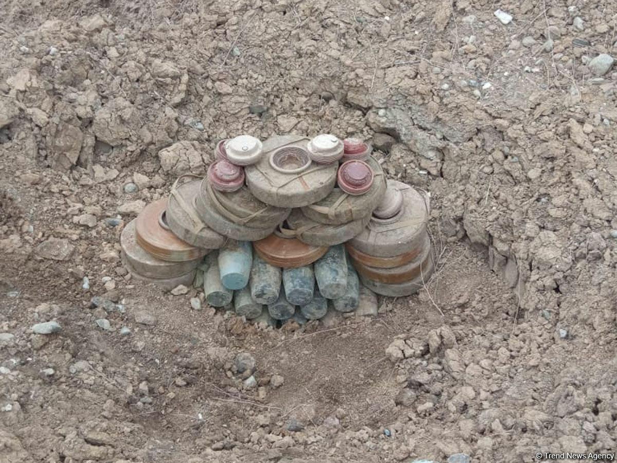 На территории подрыва на мине чиновника в Агдаме найдены еще 3 мины
