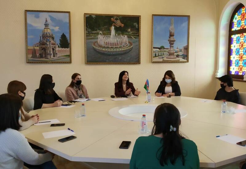 Депутат Севиль Микаилова встретилась с общественными активистками в Хачмазе