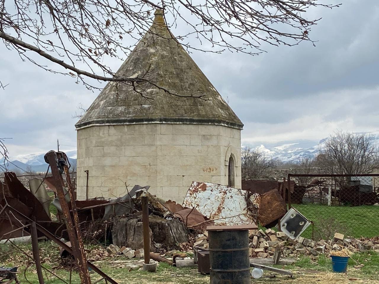 Разрушенный армянами Дворец Имарет в городе Агдам