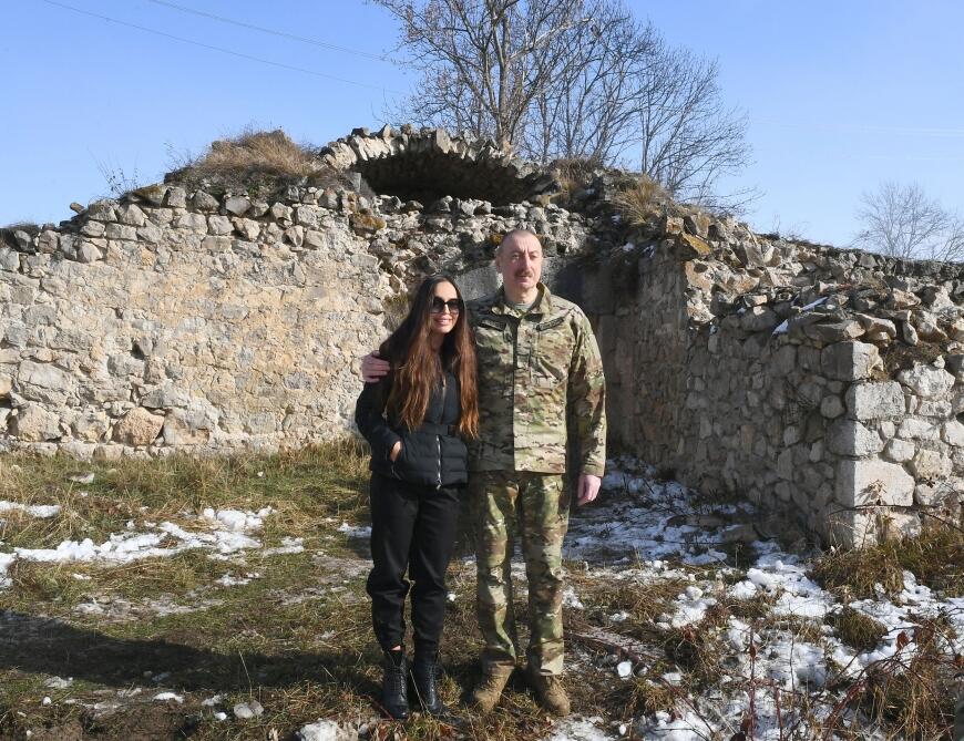 Президент Ильхам Алиев и Первая леди Мехрибан Алиева побывали в городе Шуша