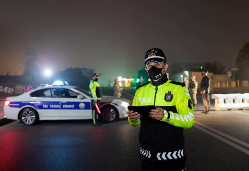 Fotoları yayılan polis rəisinin sürücüsü xidmətdən qovuldu