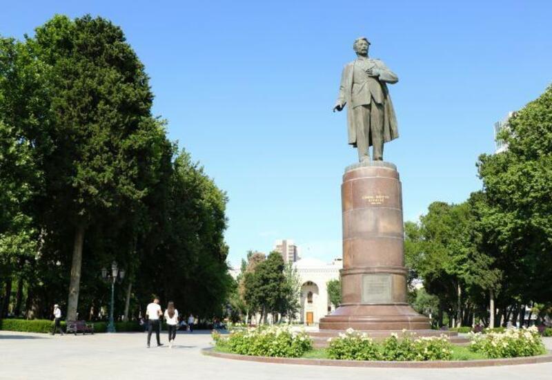 Самед Вургун в памятниках, картинах, на марках...